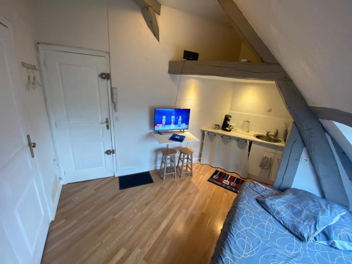 Le Nid Sous Les Toits - Fibre Wi Fi - Coeur De Ville Historique - Gare Troyes Esterno foto